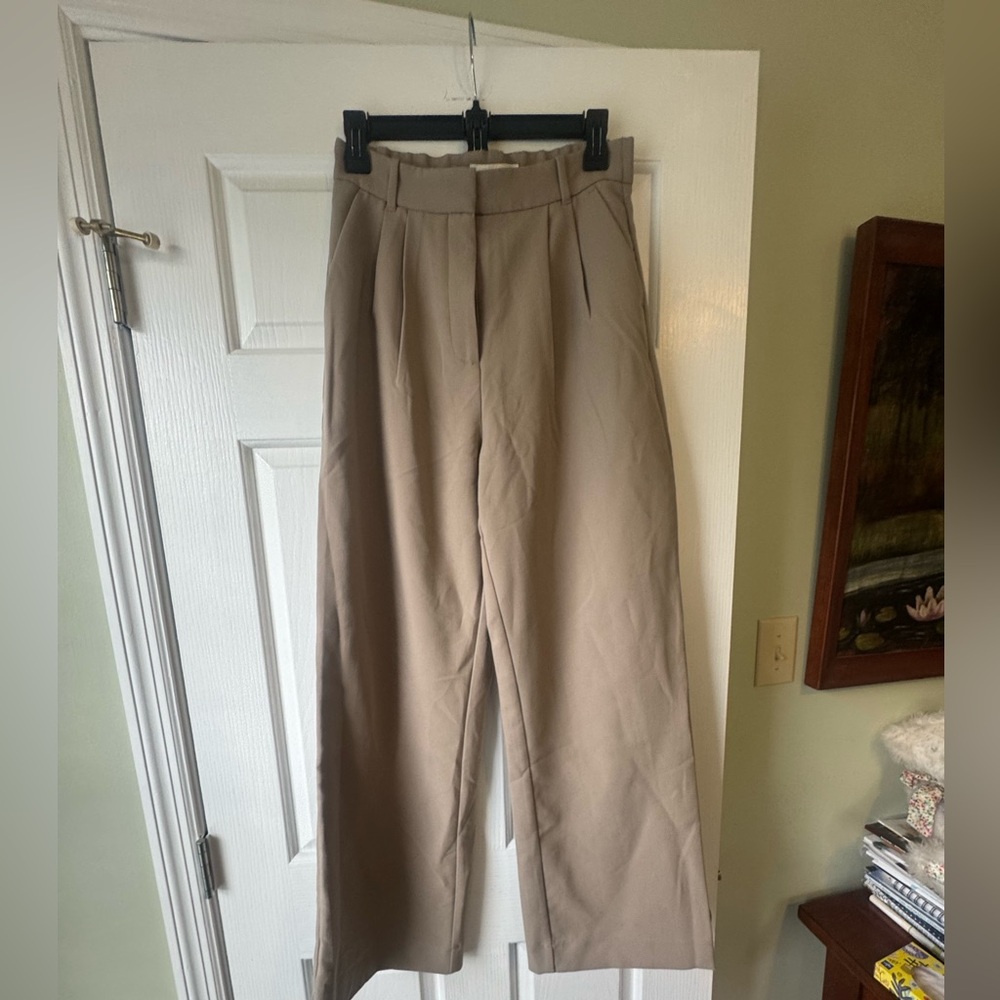 ABERCROMBIE AND FITCH “Harper” Wide Leg Taupe Pant